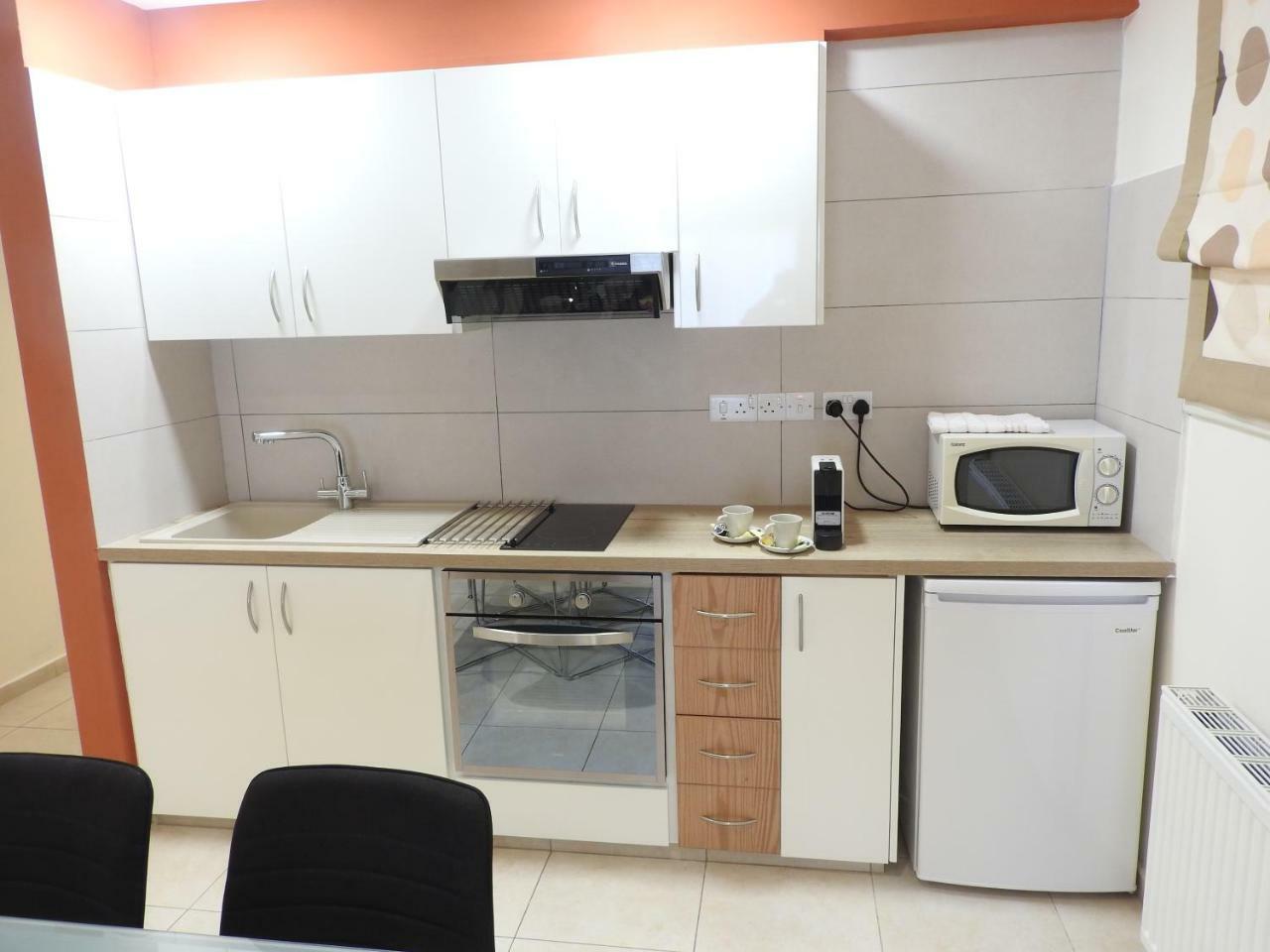 Hill View Hotel Apartments 피조우리 외부 사진