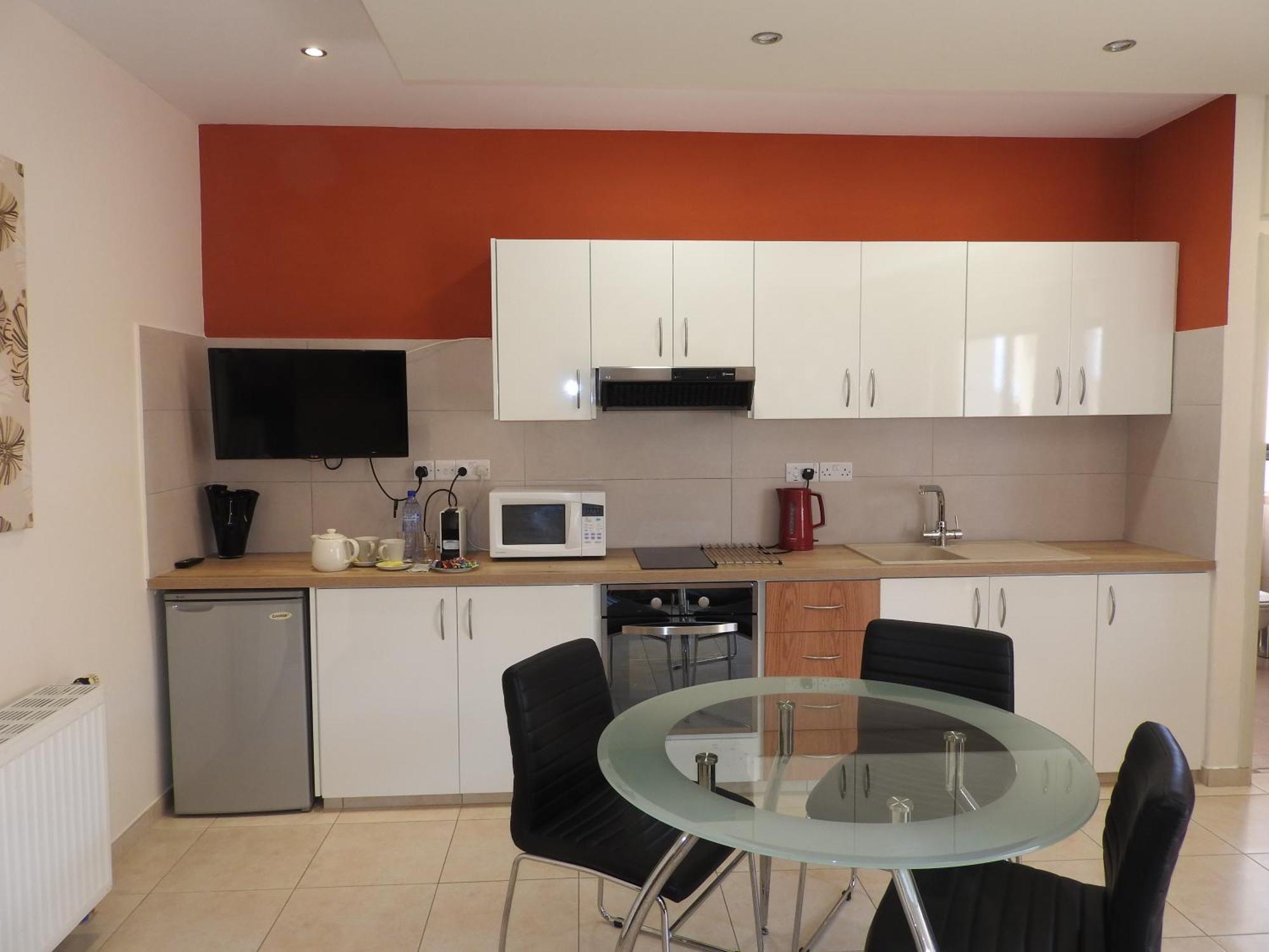 Hill View Hotel Apartments 피조우리 외부 사진
