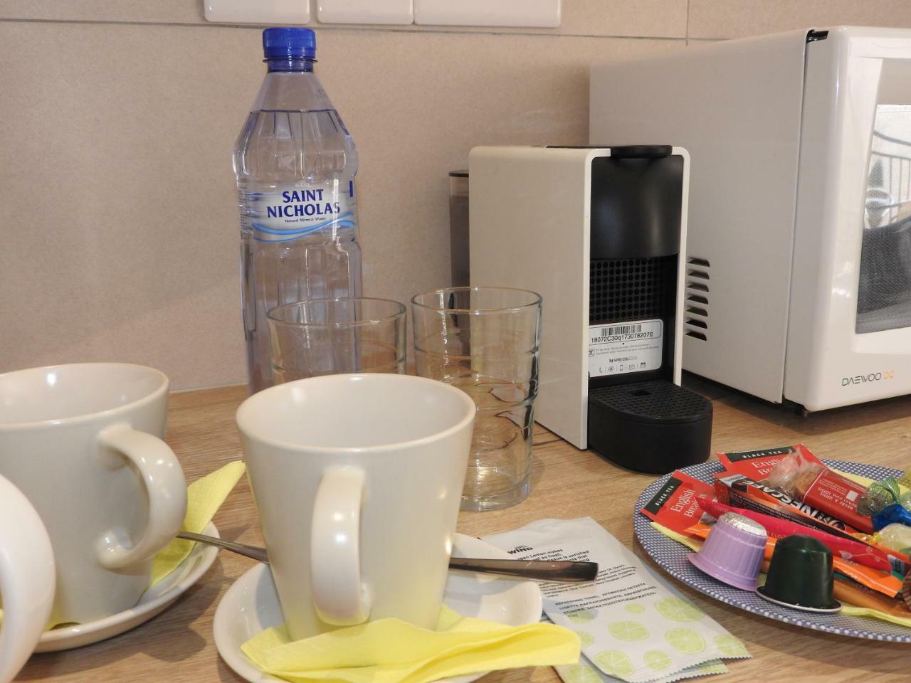 Hill View Hotel Apartments 피조우리 외부 사진