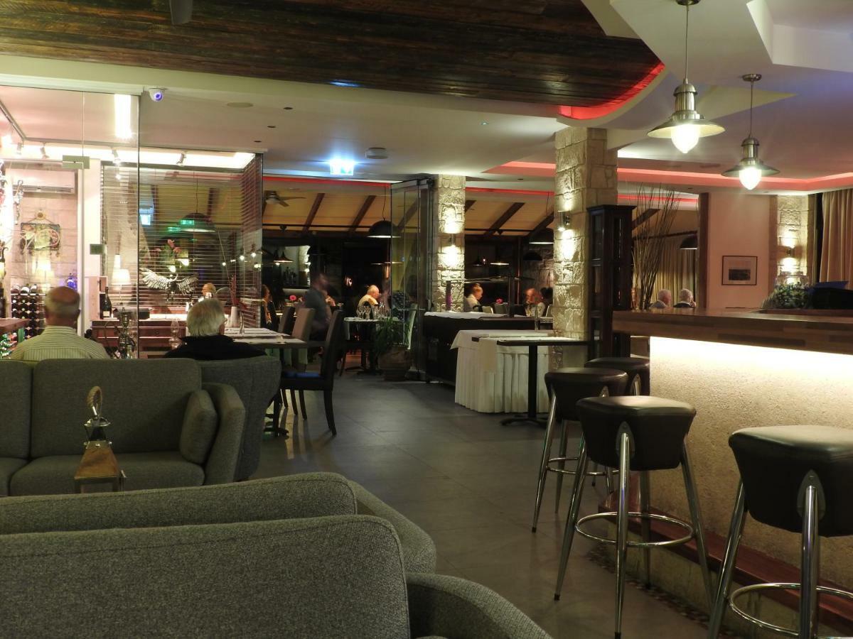 Hill View Hotel Apartments 피조우리 외부 사진